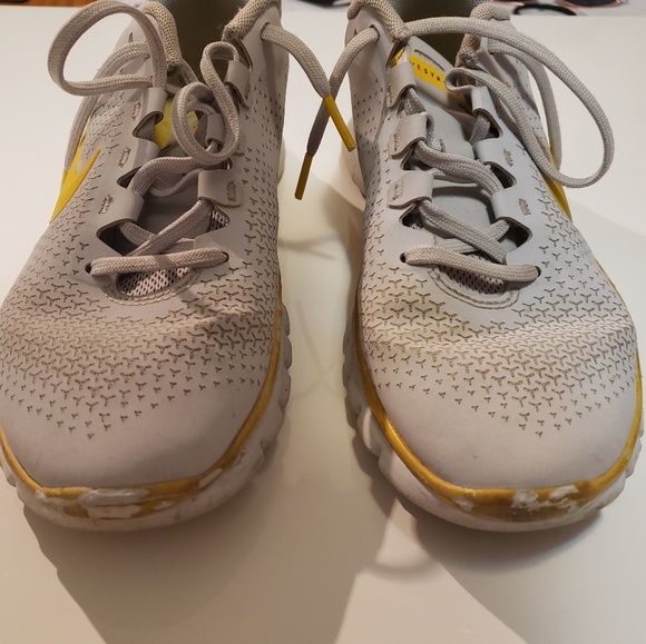 👟Womens Nike Free Livestrong Runners - Picture 4 of 6